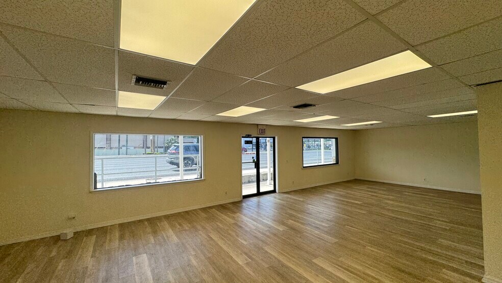 More Photos Of 4065 S Suncoast Blvd, Homosassa Storefront Retail Office For Sale