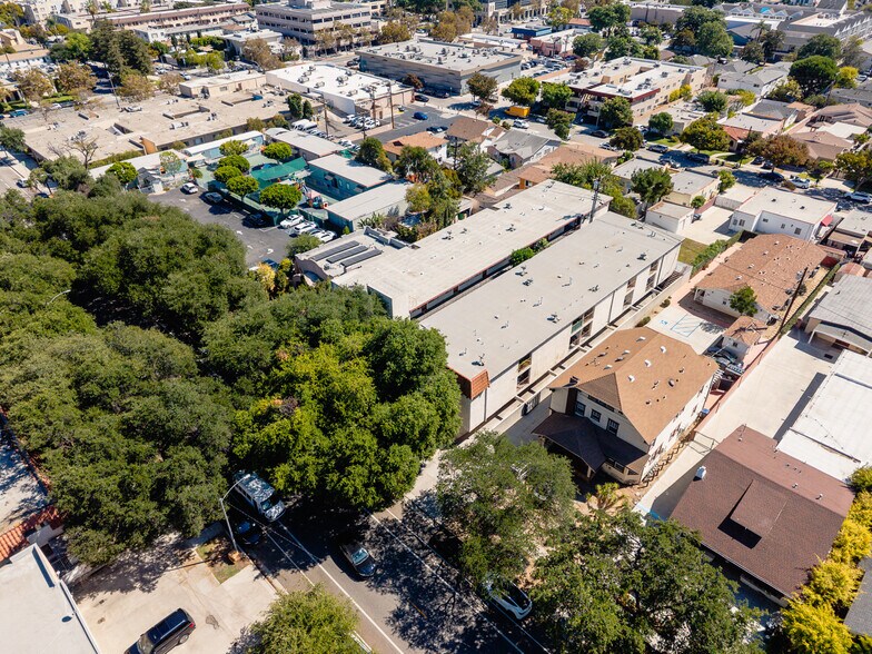 More Photos Of 332 Riverdale Dr, Glendale Apartments For Sale