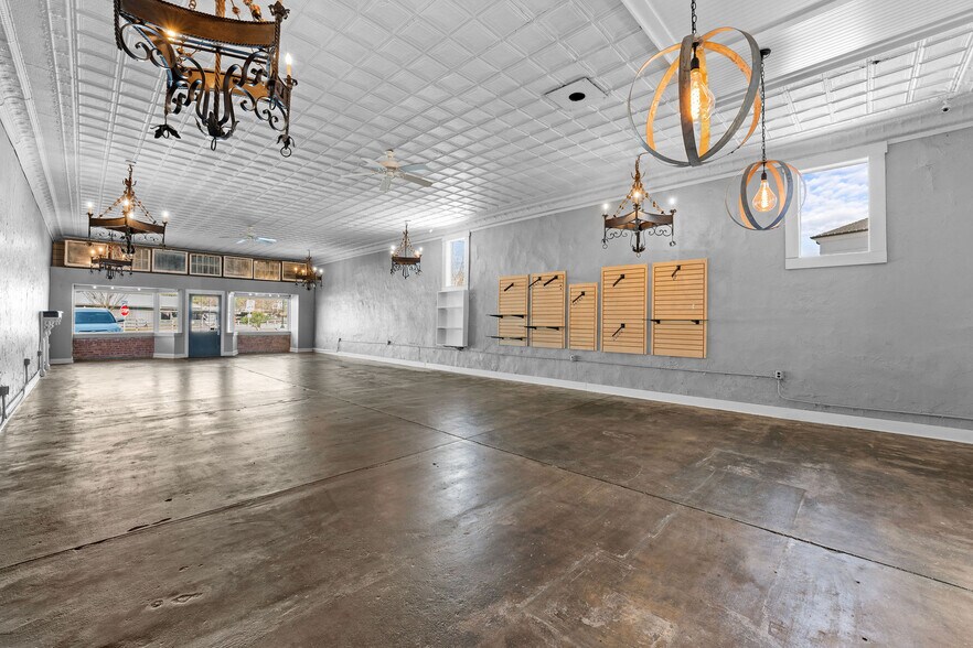 More Photos Of 357 Market Street st, Moundville General Retail For Sale