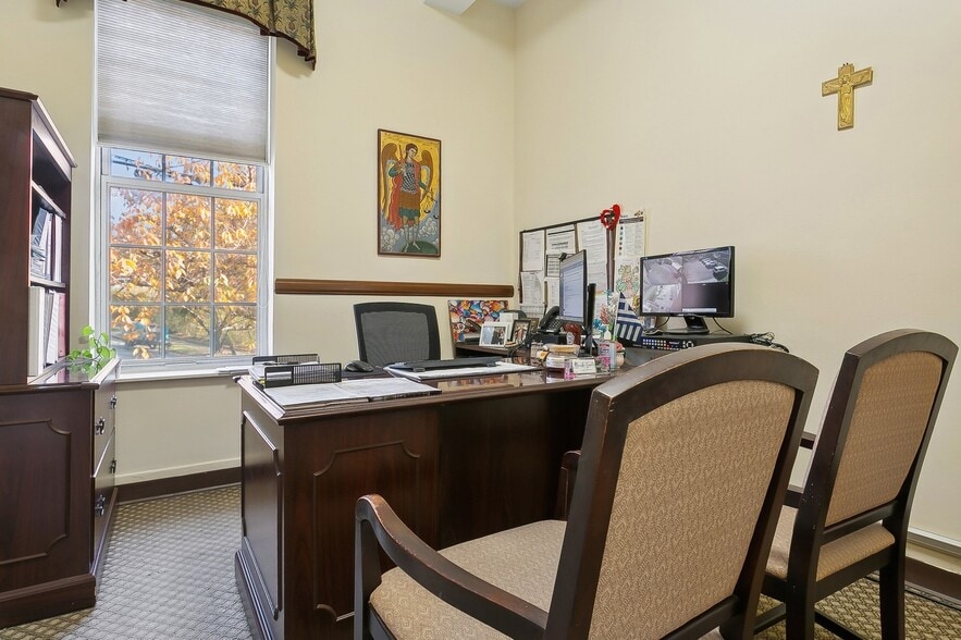 More Photos Of 3 Lehman Ter, Yonkers Congregate Senior Housing For Sale