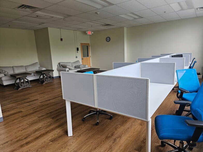 More Photos Of 38 Oakdene Ave, Teaneck Schools For Lease