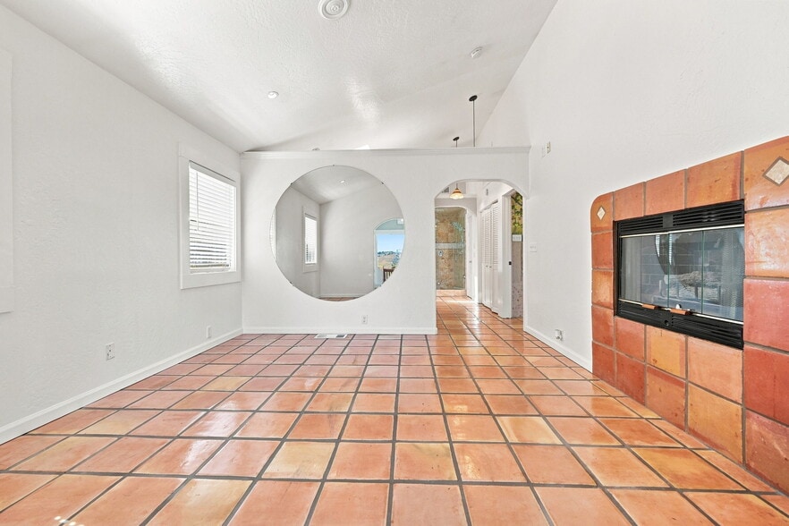 More Photos Of 1135 5th Ave, Crockett Apartments For Sale