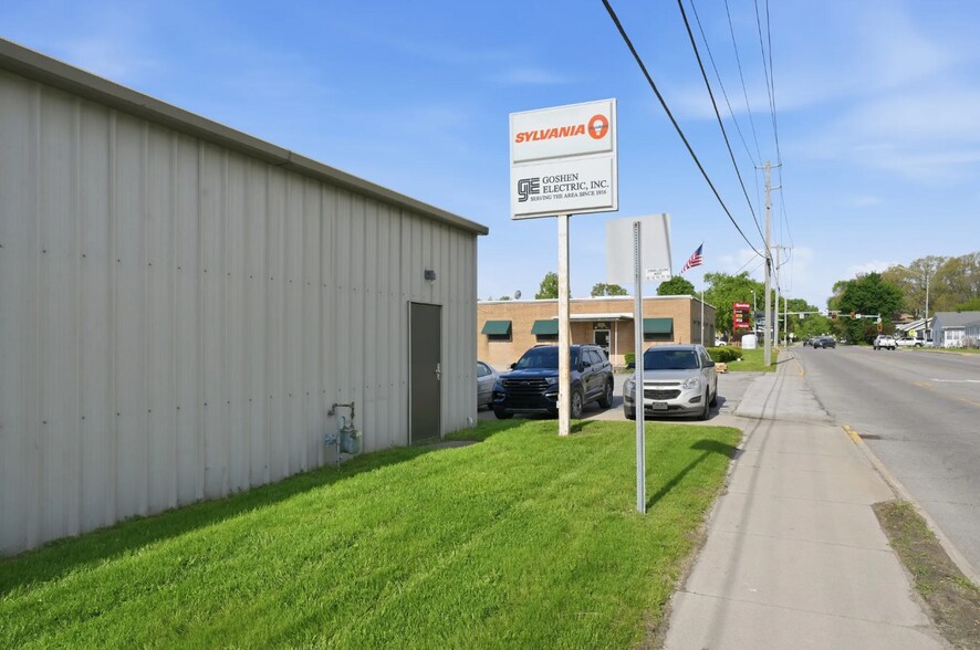 More Photos Of 808 W Lincoln Ave, Goshen Light Distribution For Sale