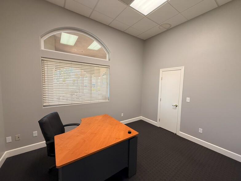 More Photos Of 204-210 E Enos Dr, Santa Maria Office For Lease