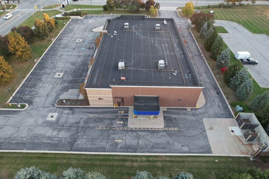 More Photos Of 63033 Van Dyke Rd, Washington Freestanding For Lease