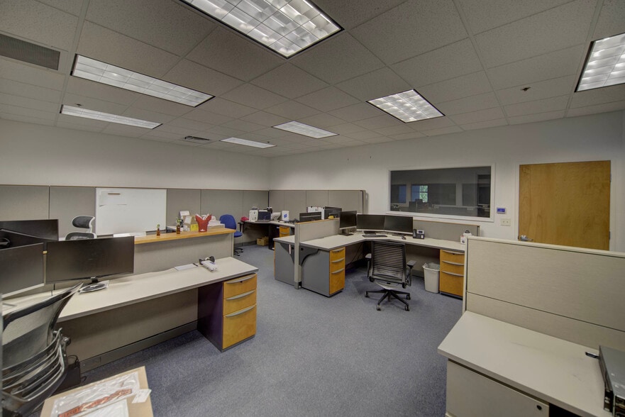 More Photos Of 1065 Marauder St, Chico Manufacturing For Lease