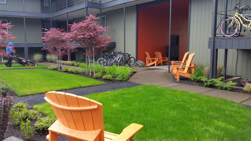 More Photos Of 440 NW 23rd St, Corvallis Apartments For Sale