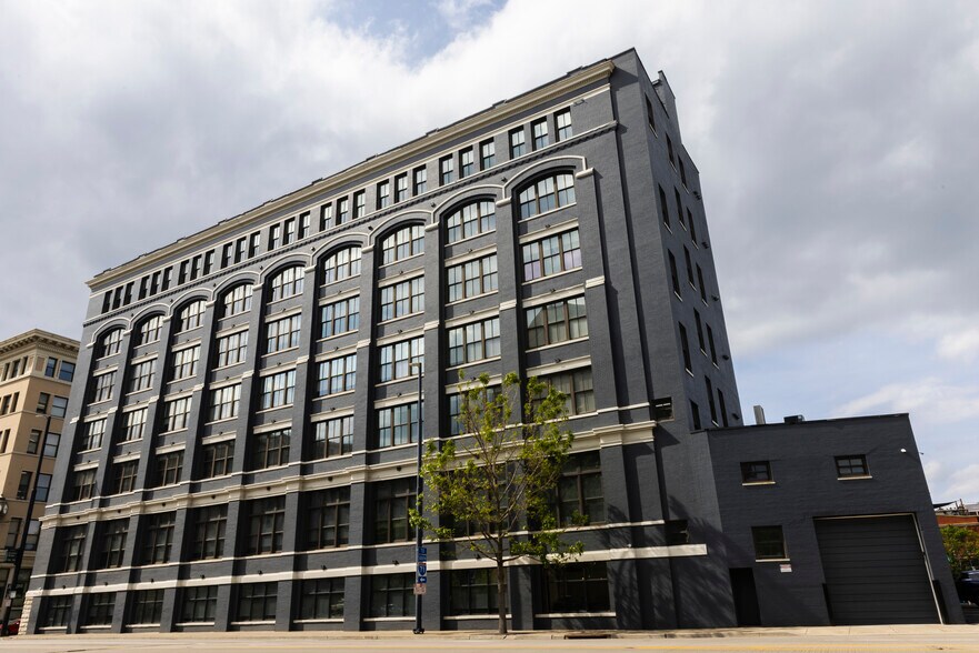 More Photos Of 1100 Sycamore St, Cincinnati Loft Creative Space For Lease