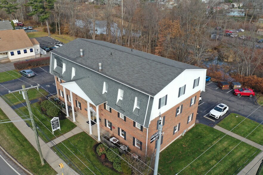 More Photos Of 344-350 Silas Deane Hwy, Wethersfield Medical For Lease