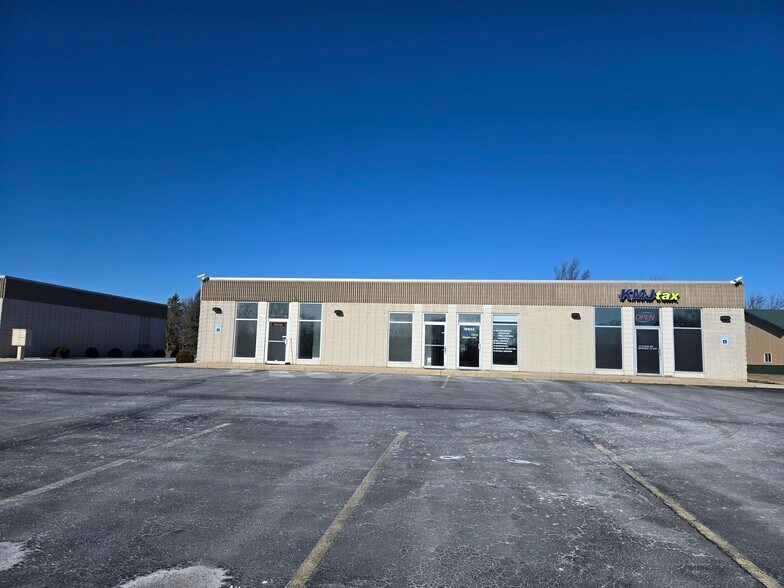 More Photos Of 16644-16646, New Berlin Medical For Lease