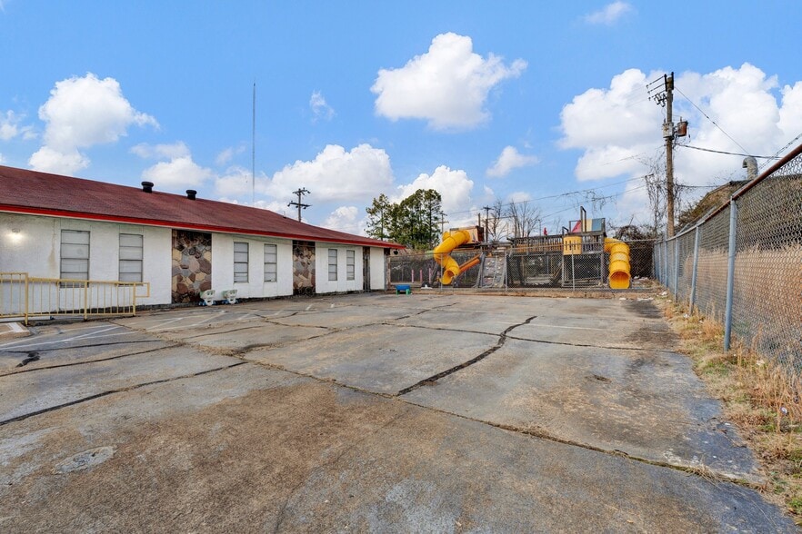 More Photos Of 4826 Cromwell Ave, Memphis Daycare Center For Sale