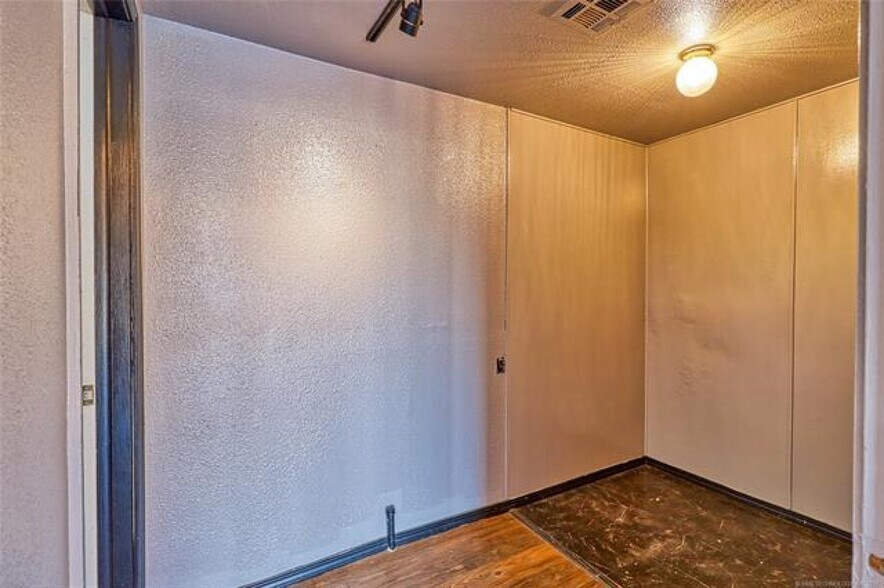 More Photos Of 37-45 E Foley St, Eufaula Storefront For Sale