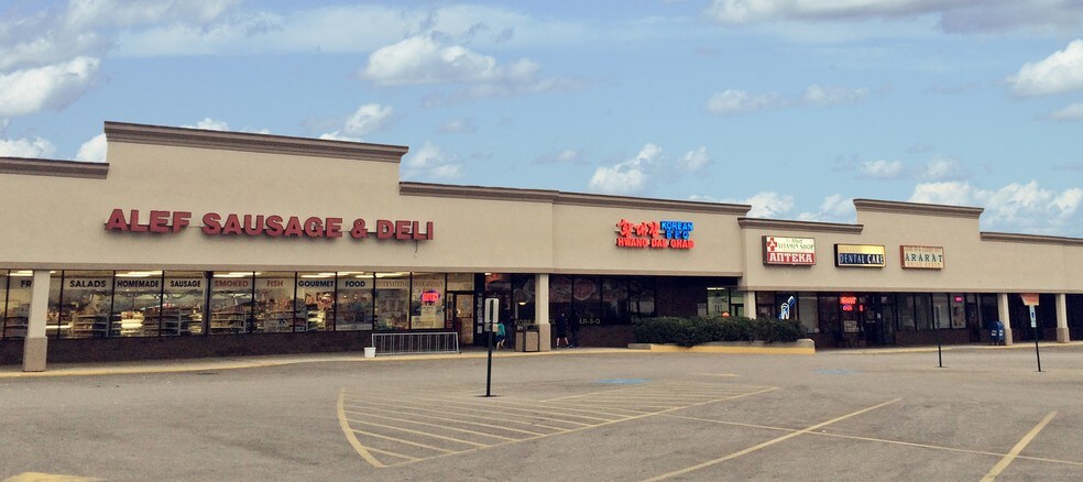 More Photos Of 350-372 Townline Rd, Mundelein Unknown For Sale