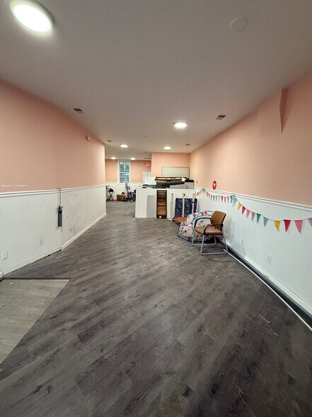 More Photos Of 434 West Side Ave, Jersey City Storefront Retail Residential For Lease