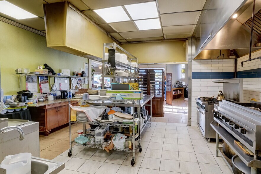 More Photos Of 733 N Mountain Ave, Upland Restaurant For Sale