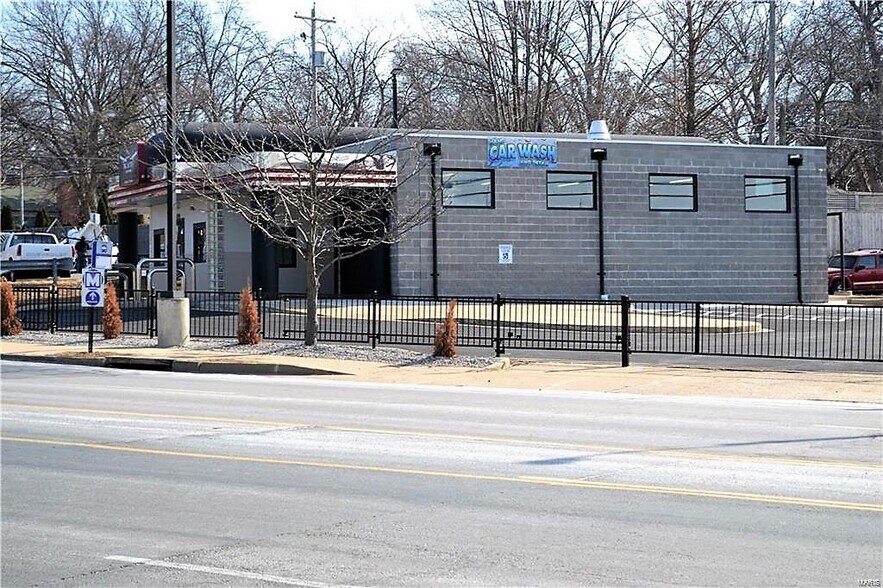 More Photos Of 6994 Chippewa St, Saint Louis Auto Repair For Sale