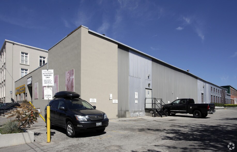 More Photos Of 159 Dufferin St, Toronto Office For Lease
