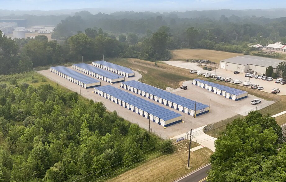 Primary Photo Of 911 Auburn dr, Auburn Self Storage For Sale