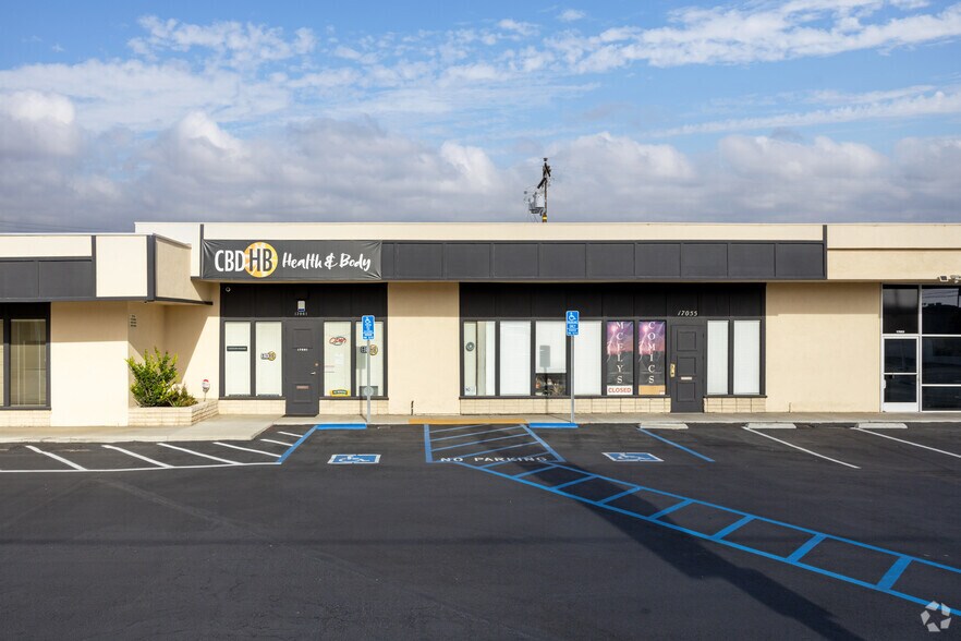 More Photos Of 17055 Newland St, Huntington Beach Unknown For Lease