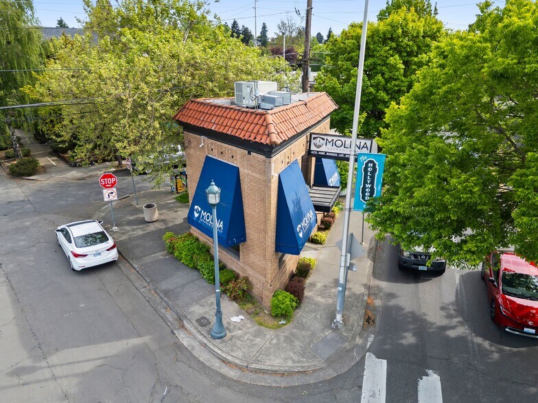 More Photos Of 4515 NE Sandy Blvd, Portland Loft Creative Space For Sale