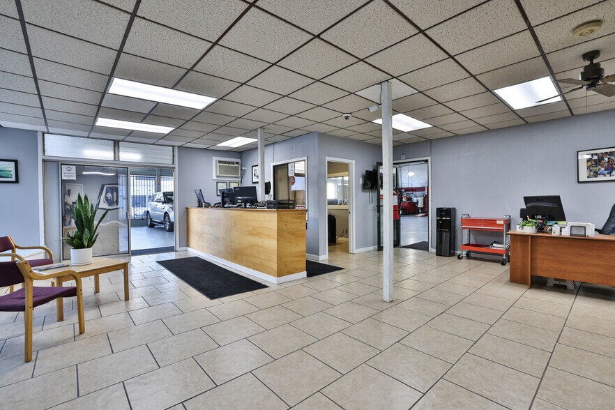 More Photos Of 2340-2350 Webster St, Oakland Auto Repair For Sale