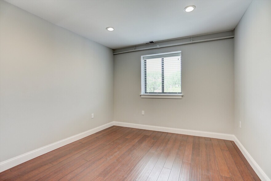 More Photos Of 218 W Main St, Urbana Office For Sale