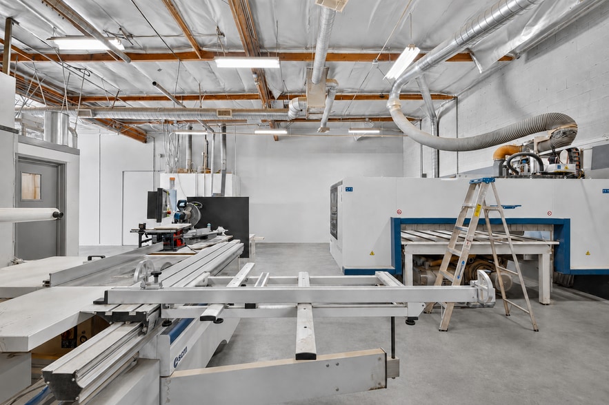 More Photos Of 12455 Branford St, Pacoima Warehouse For Sale
