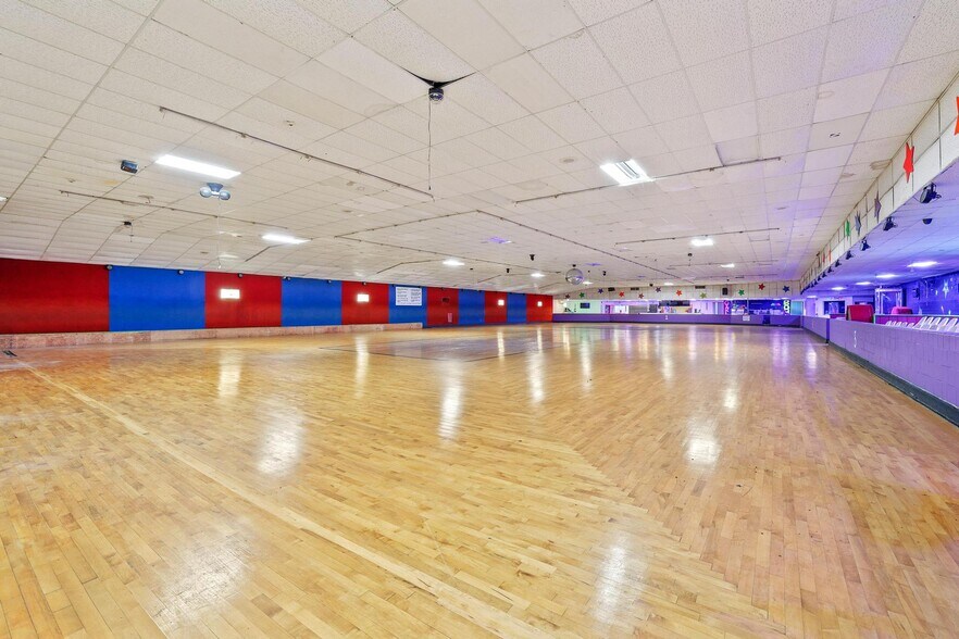More Photos Of 3100 Versaille Dr, Sherman Skating Rink For Sale