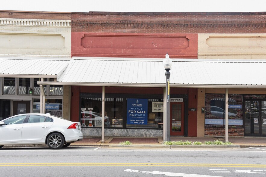 Primary Photo Of 109 Main St W, Hartselle Storefront For Sale