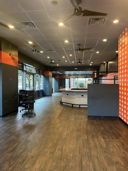 More Photos Of 1701 Payne St, Dallas Apartments For Lease