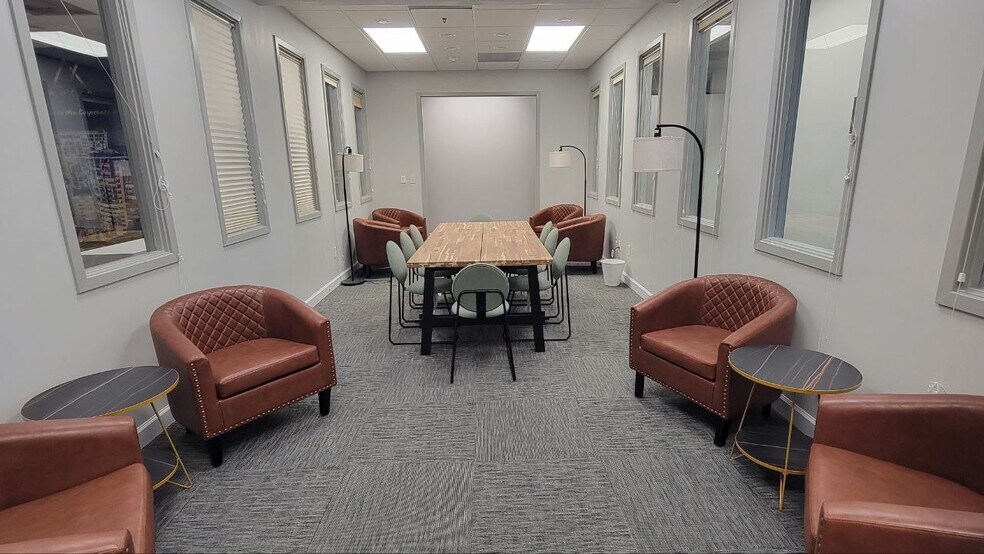 More Photos Of 121-189 S Orange Ave, Orlando Office Residential For Lease