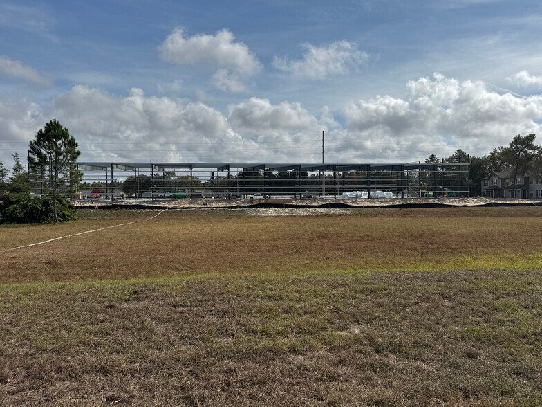 More Photos Of 1118 Suzanne Dr, Spring Hill Auto Repair For Lease