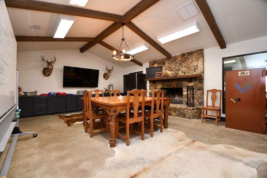 More Photos Of 34507 FM 1093, Simonton Land For Lease