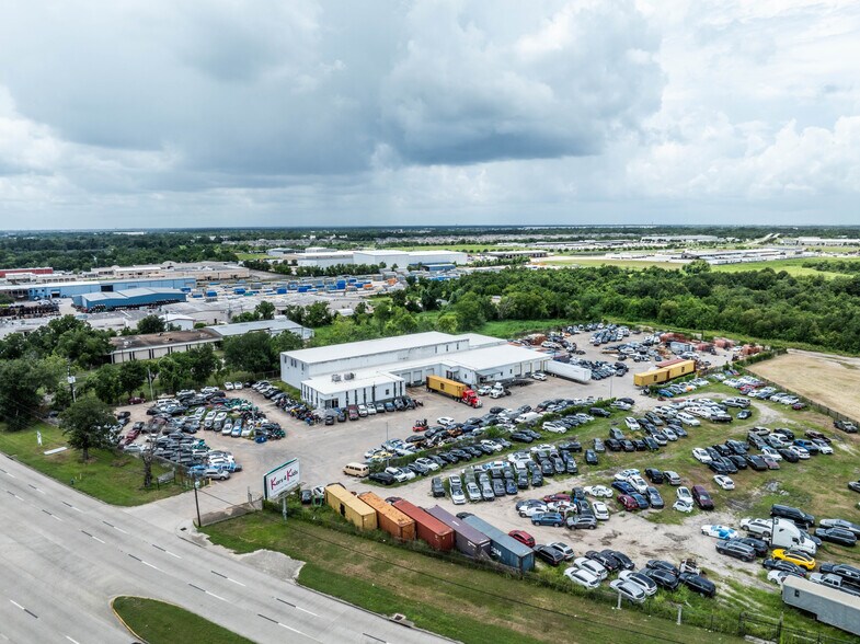 More Photos Of 9122 Telephone Rd, Houston Warehouse For Sale