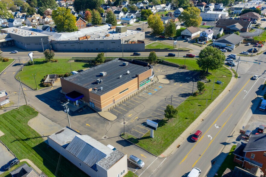 More Photos Of 705 W High Ave, New Philadelphia Drugstore For Lease