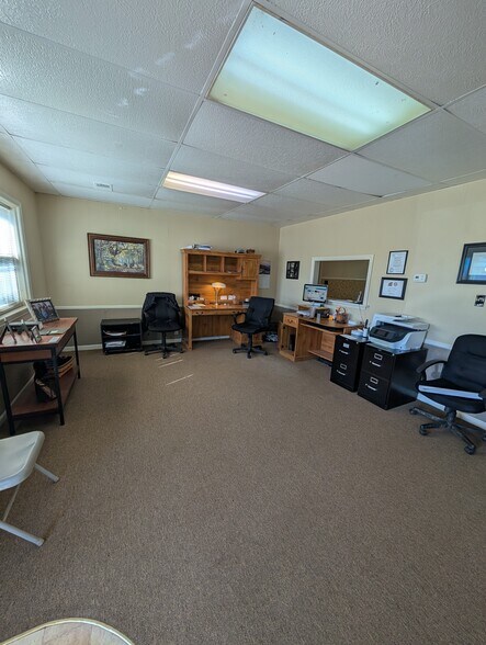 More Photos Of 707 Jewell Rd, Wilmore Warehouse For Sale