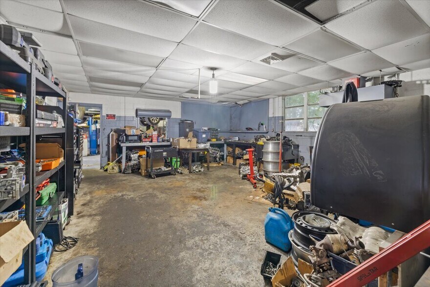More Photos Of 4379 Route 130, Edgewater Park Auto Repair For Lease