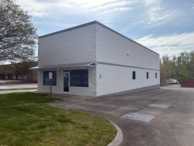 Primary Photo Of 6506 Baum Dr, Knoxville Office For Sale