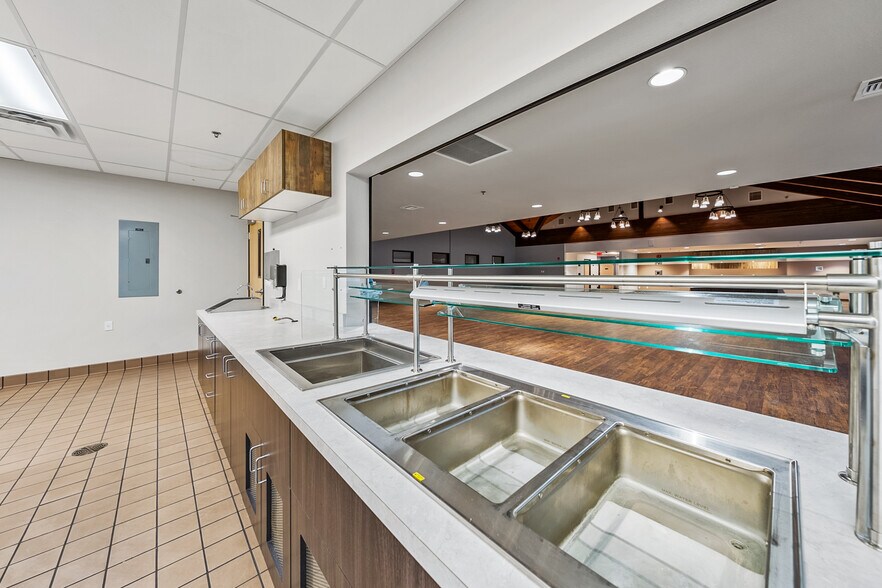 More Photos Of 2166 NW Vine St, Grants Pass Medical For Sale