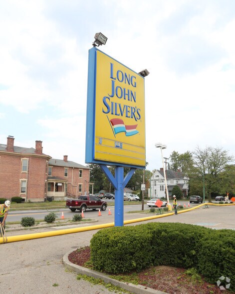 More Photos Of 1102 S High St, Columbus Fast Food For Lease