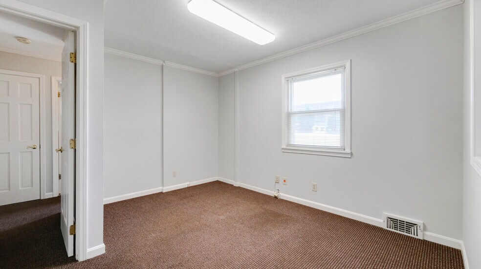 More Photos Of 315 N English Station Rd, Louisville Office For Lease