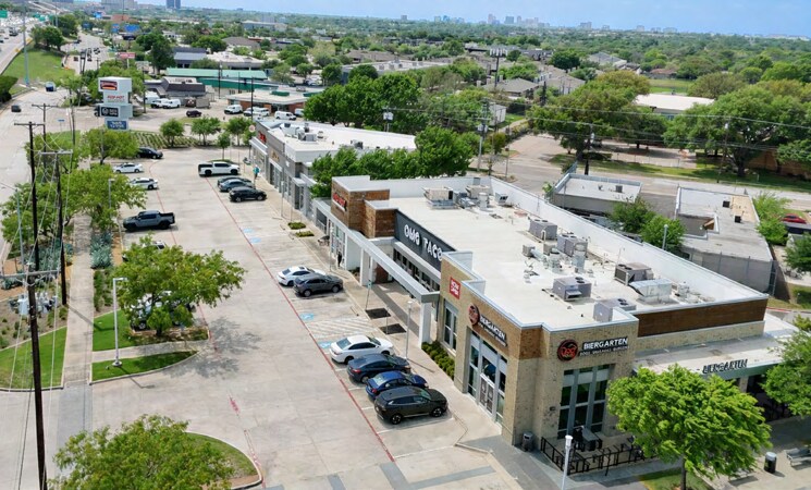 More Photos Of 744 US Highway 75, Richardson Restaurant For Sale