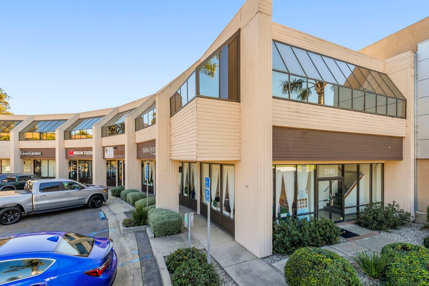 More Photos Of 3140 Telegraph Rd, Ventura Loft Creative Space For Lease