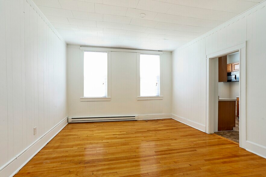 More Photos Of 2826 Windsor Ave, Baltimore Apartments For Sale