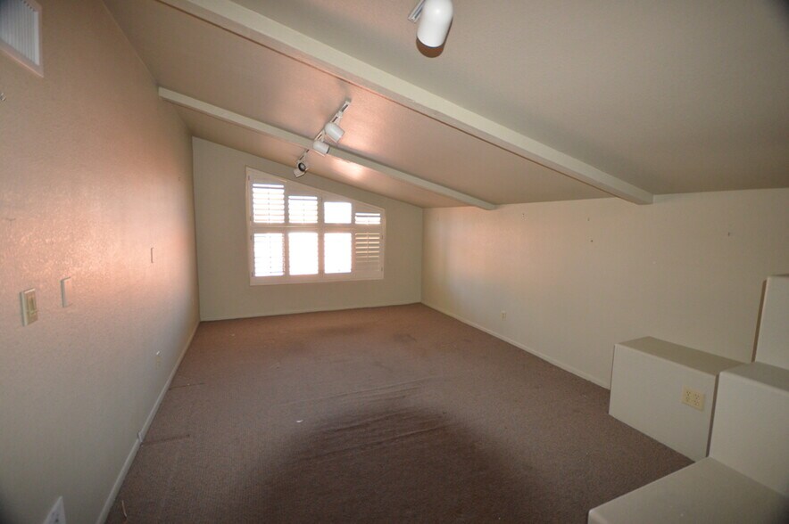 More Photos Of 761 E University Dr, Mesa Office Residential For Lease