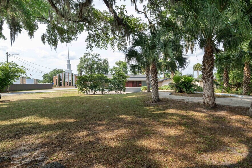 More Photos Of 6108 Arlington Rd, Jacksonville Office For Sale