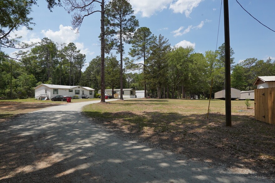 More Photos Of 916 S County Line Rd, Albany Manufactured Housing Mobile Home Park For Sale