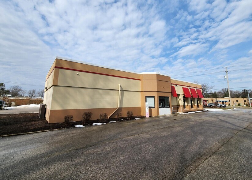 More Photos Of 5525 Royalton Rd, North Royalton Fast Food For Lease