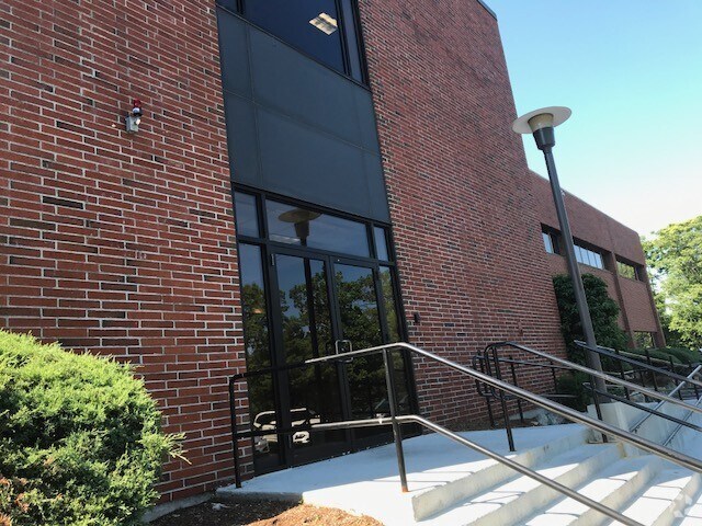 More Photos Of 300 Bear Hill Rd, Waltham Office For Lease