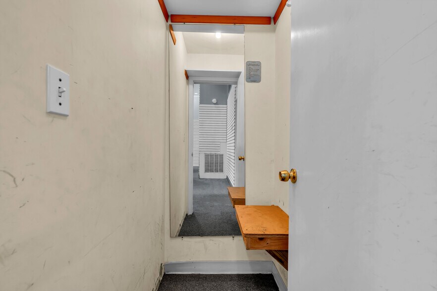 More Photos Of 150 Ocean Blvd N, Long Branch Flex For Lease